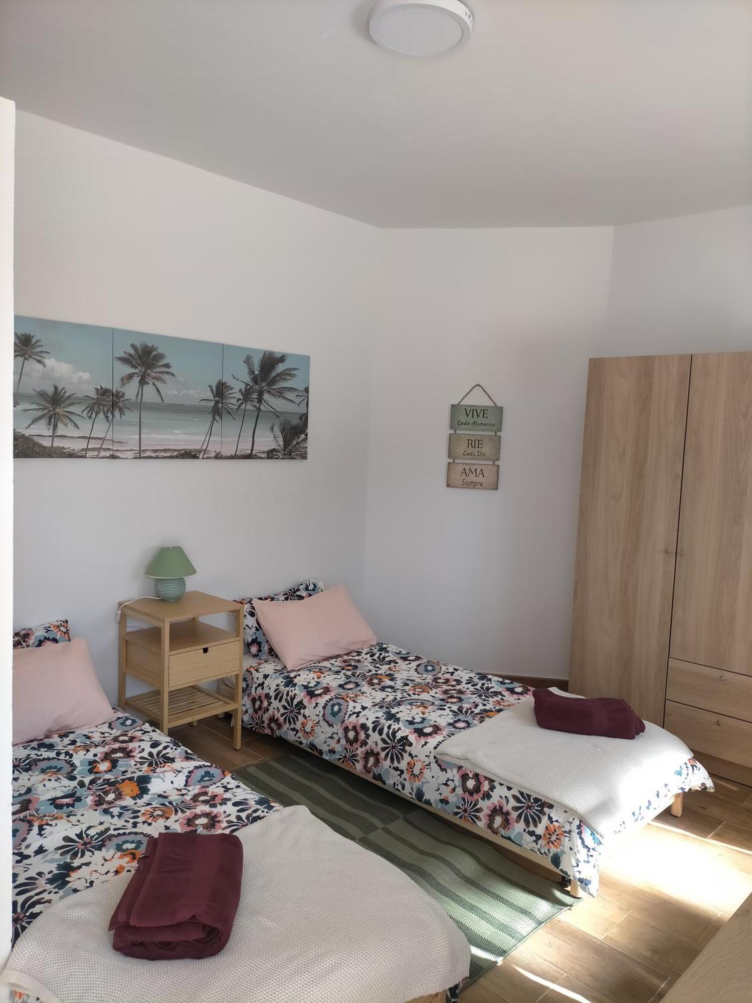 Casa Plaza San Nicolas De Bari Sardina Eksteriør billede