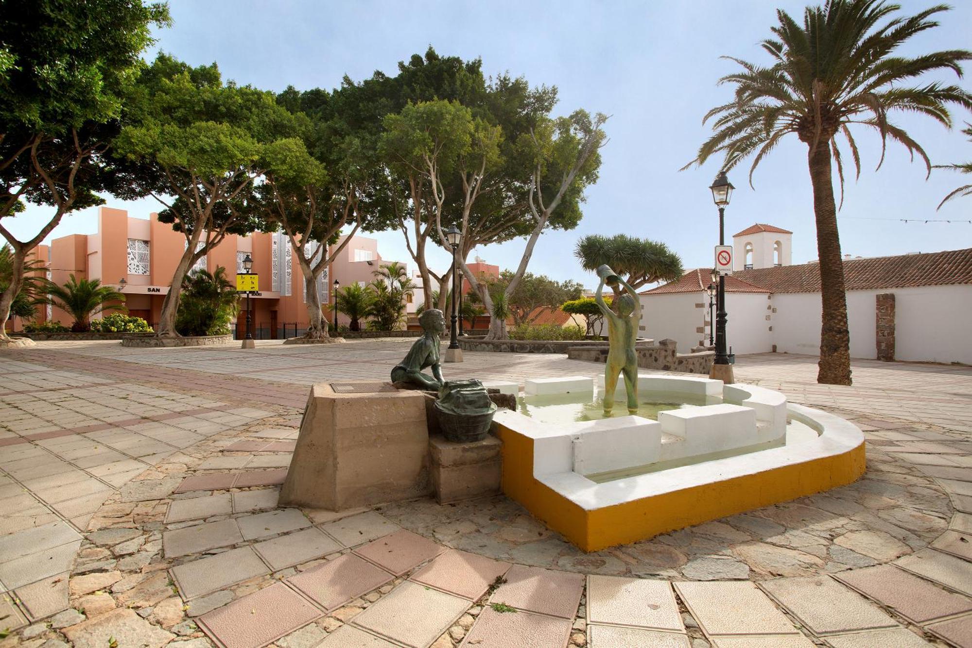 Casa Plaza San Nicolas De Bari Sardina Eksteriør billede